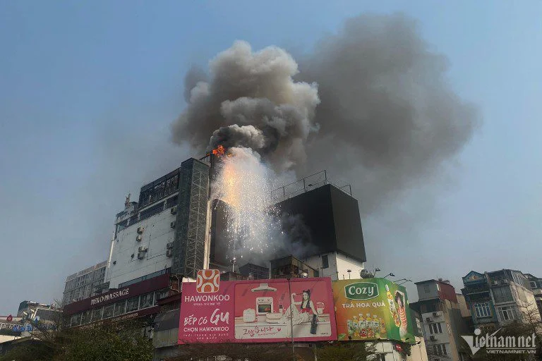 Cháy chung cư mini tại Hà Nội ngày 12/09/2023.